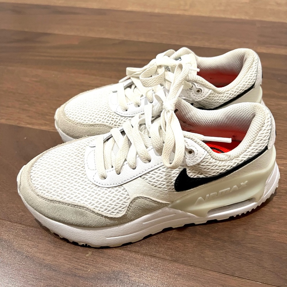 Nike Air Max SYSTM Women’s White/Black - Size 5